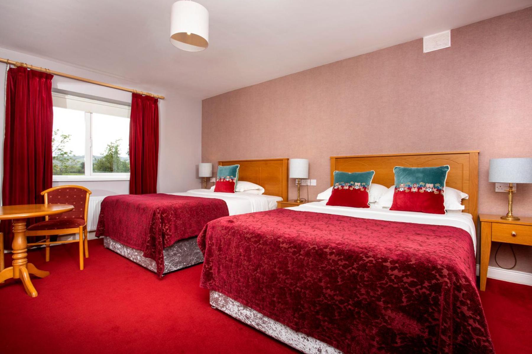 Отель Donegal Manor Донегол Экстерьер фото
